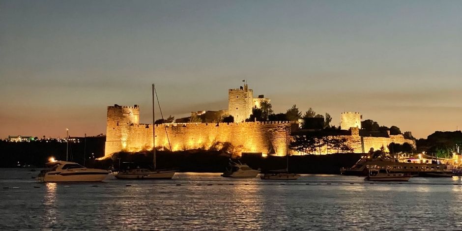 Muğla Bodrum Havalimanı: Windy Car ile Bodrum'un Güzelliklerini Keşfedin