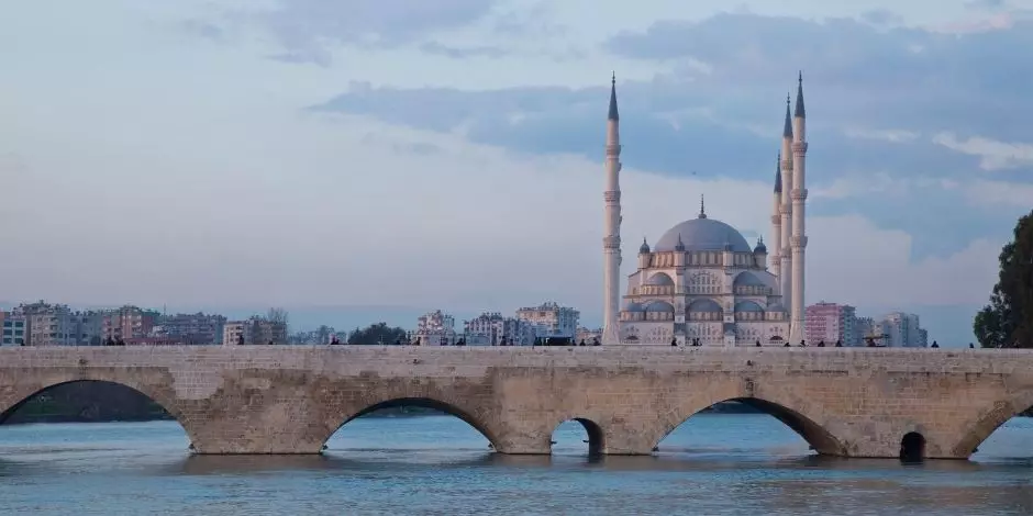 Adana'yı Bir Uçtan Diğerine Keşfet!